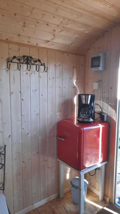 Zirkuswagen Glamping Fuer 2 Mit Veranda Kueche Netflix Parken Und Hofladen Steinhofel 外观 照片