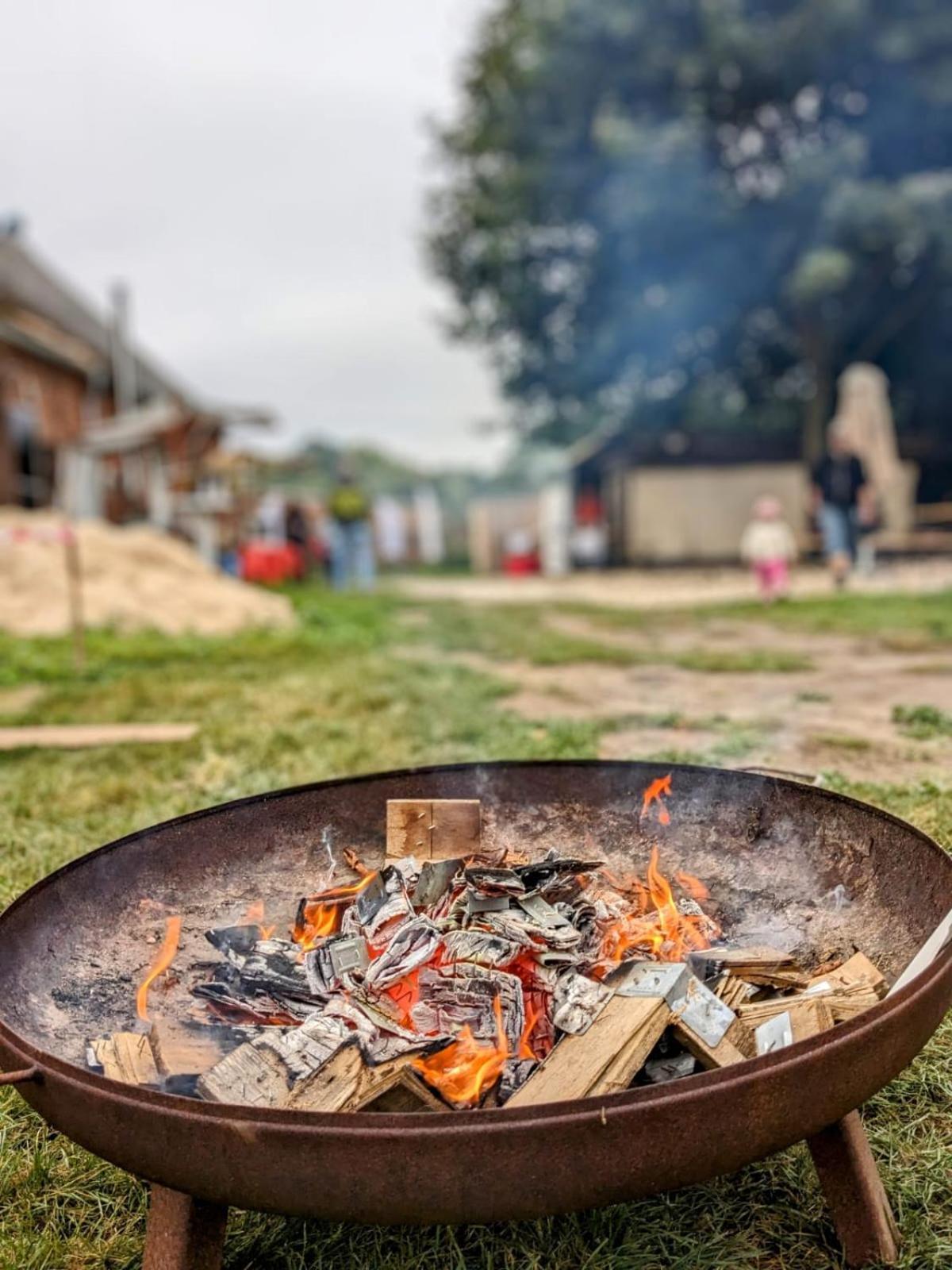 Zirkuswagen Glamping Fuer 2 Mit Veranda Kueche Netflix Parken Und Hofladen Steinhofel 外观 照片